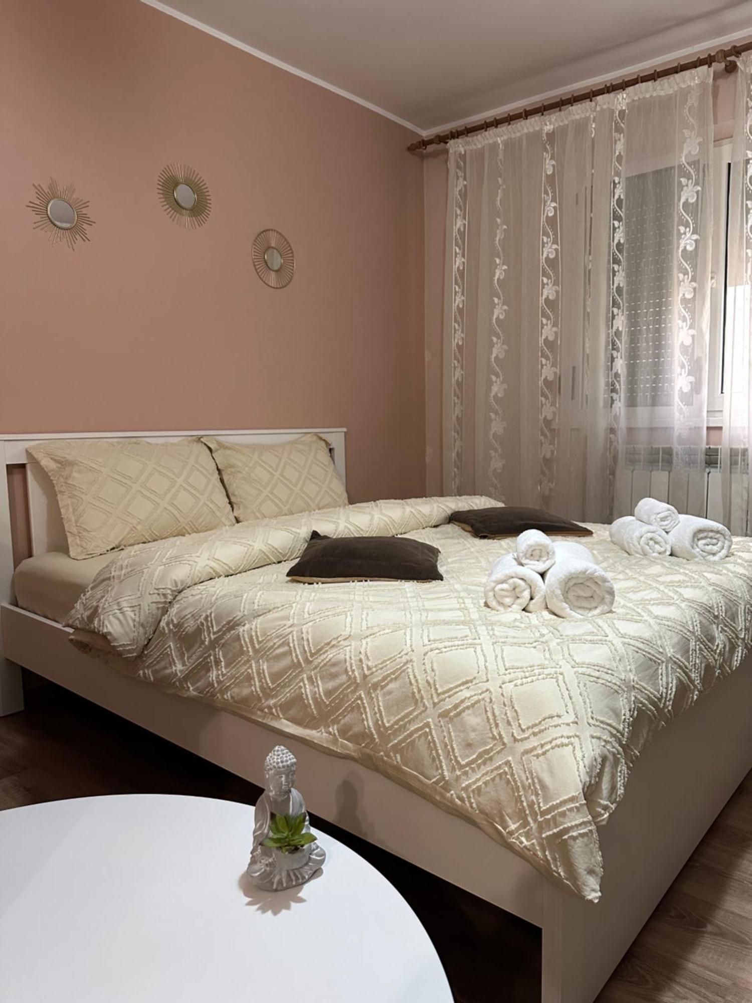 Cozy Apartament Galati  Exterior photo